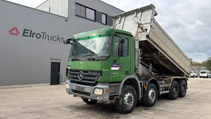 Mercedes-Benz--Actros 3246