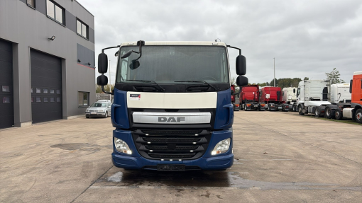 DAF--CF 440