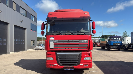 DAF--105 XF 460