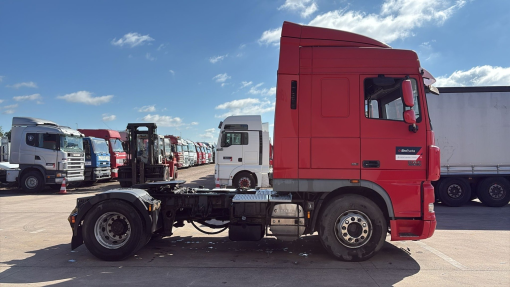 DAF--105 XF 460