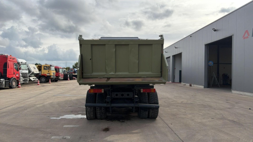 Mercedes-Benz--Actros 3235