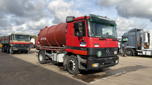 Mercedes-Benz--Actros 1831
