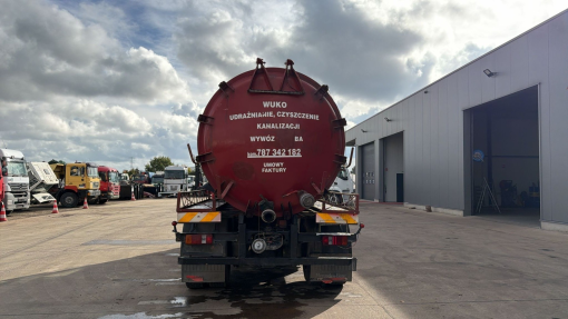 Mercedes-Benz--Actros 1831