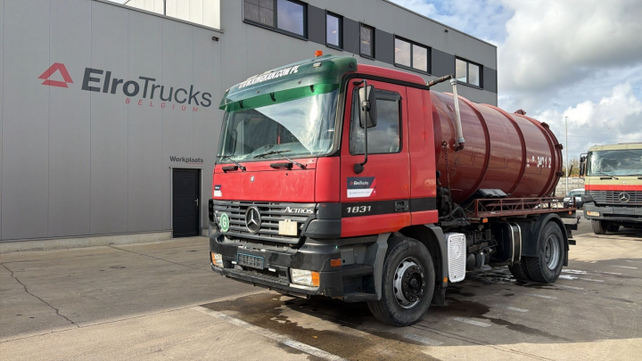 Mercedes-Benz--Actros 1831