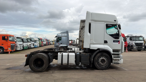 Renault--Premium 450