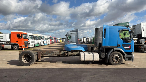 Renault--Premium 320