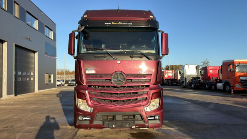 Mercedes-Benz--Actros 1845