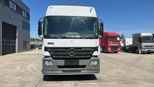 Mercedes-Benz--Actros 1841