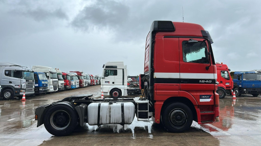 Mercedes-Benz--Actros 1840