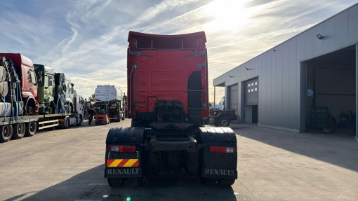 Renault--Premium 450 DXI