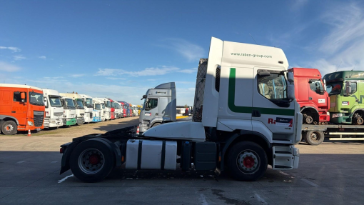 Renault--Premium 460 DXI