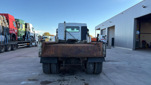 Renault--PREMIUM 260