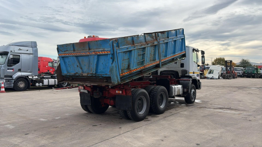 Iveco--Eurotrakker 260 E 37