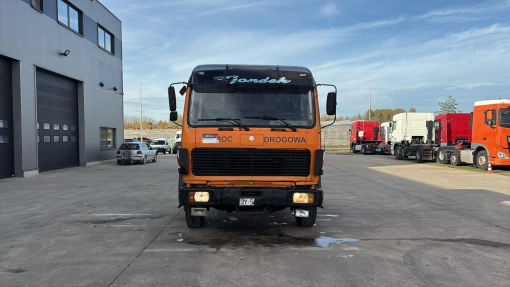 Mercedes-Benz--SK 2222