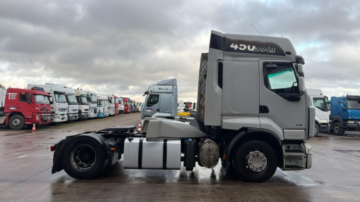 Renault--Premium 450