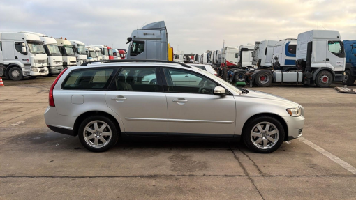 Volvo-V50-