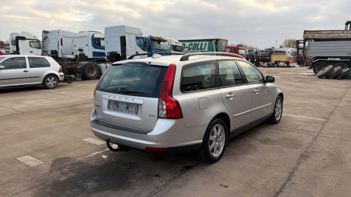 Volvo-V50-