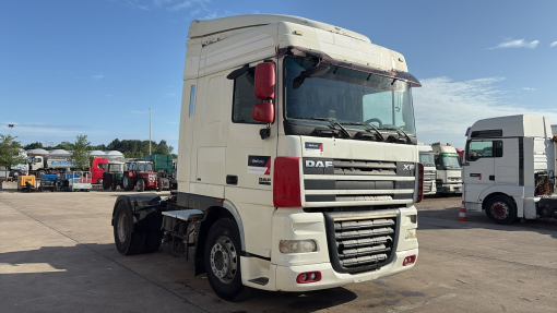 DAF--105 XF 460