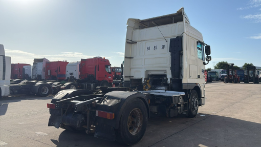 DAF--105 XF 460