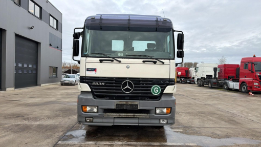 Mercedes-Benz--ACTROS 2535