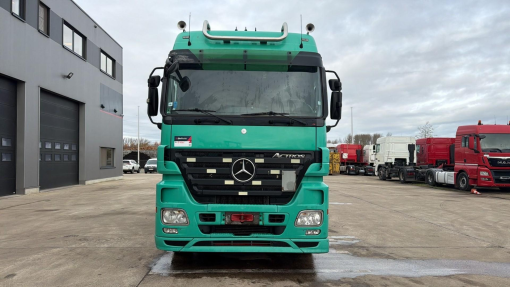 Mercedes-Benz--ACTROS 1846