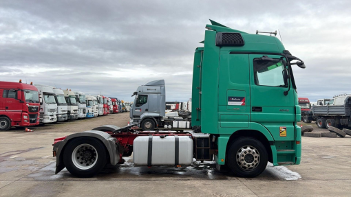 Mercedes-Benz--ACTROS 1846