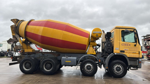 Mercedes-Benz--Actros 4141