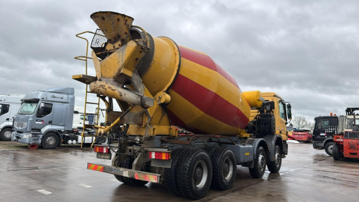 Mercedes-Benz--Actros 4141