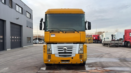 Renault--AE 440 Magnum E-tech