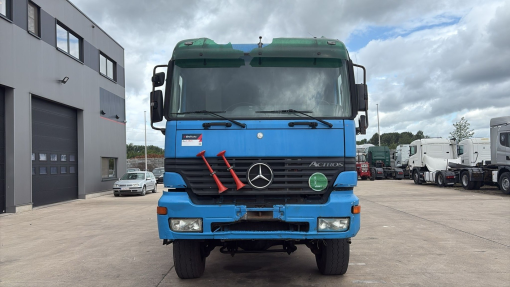 Mercedes-Benz--actros 3340