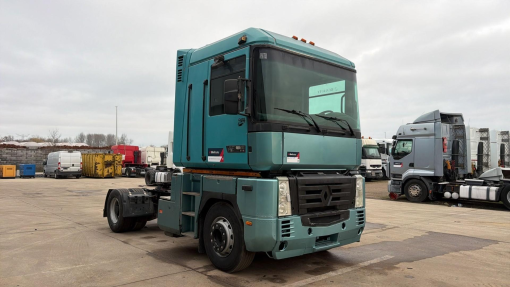 Renault--Magnum AE 385