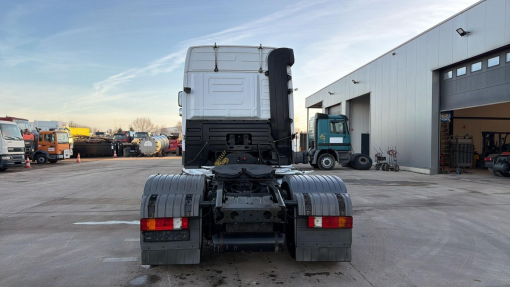 Mercedes-Benz--actros 1844