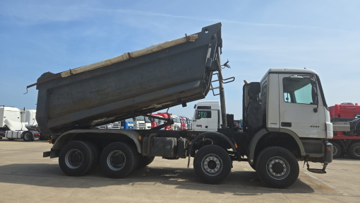 Mercedes-Benz--Actros 4141