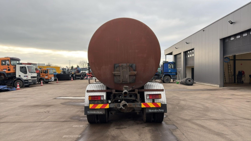 Mercedes-Benz--Atego 2528