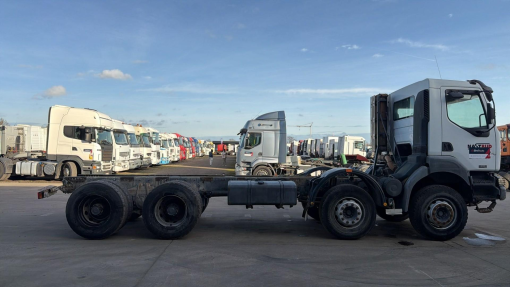 Renault--KERAX 370 DCI