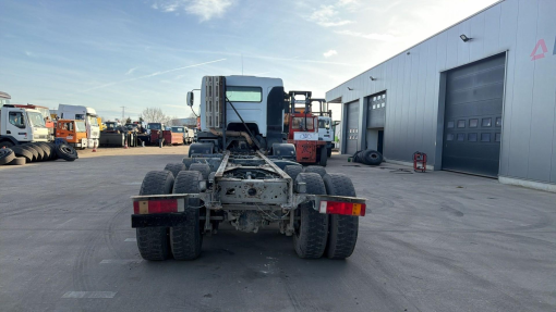 Renault--KERAX 370 DCI