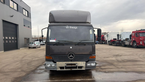 Mercedes-Benz--Atego 815