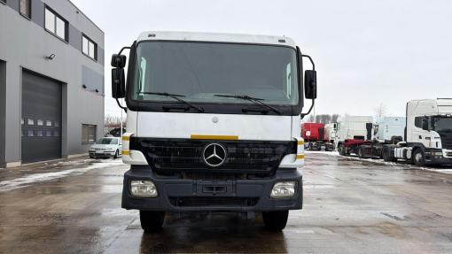 Mercedes-Benz--Actros 4144