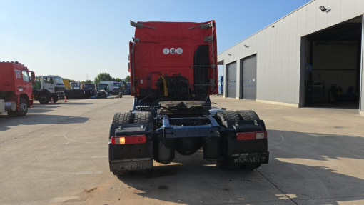 Renault--Premium 440