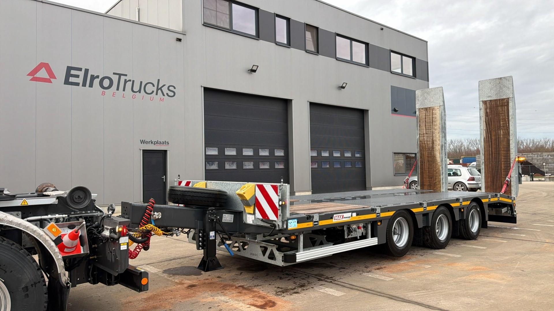 Max Trailer--max 300