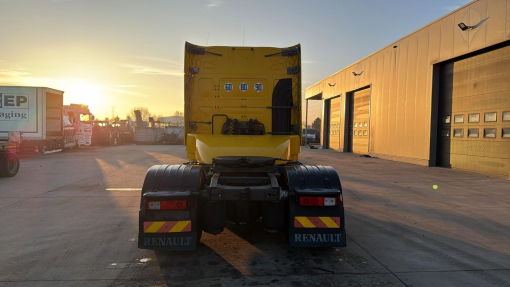 Renault--Premium 460 DXI