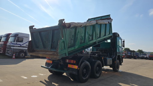 Mercedes-Benz--Actros 3331