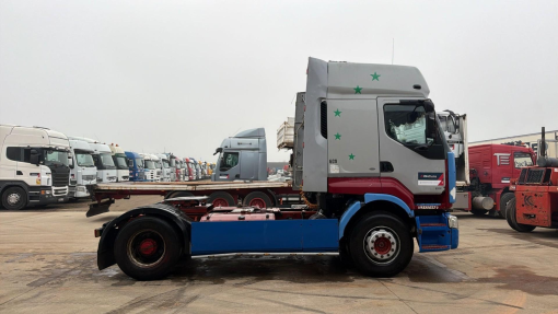 Renault--Premium 400