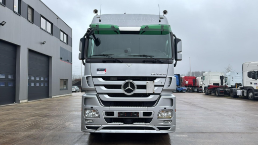 Mercedes-Benz--actros 1844