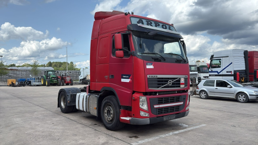 Volvo--FH 440