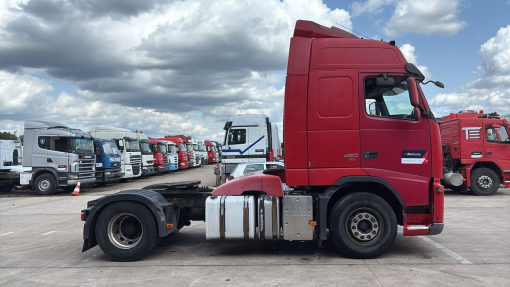 Volvo--FH 440