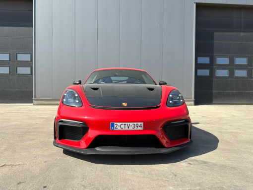 Porsche-718 Cayman GT4 RS-