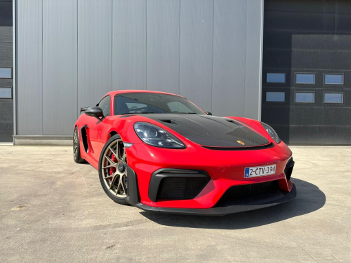 Porsche-718 Cayman GT4 RS-