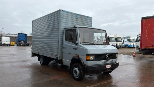 Mercedes-Benz--Vario 609D