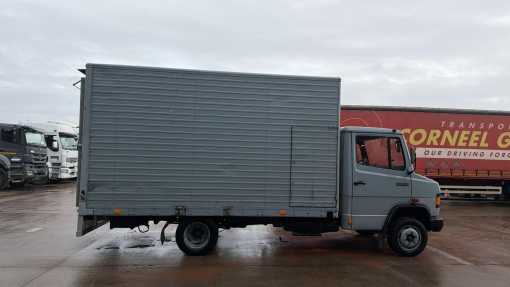 Mercedes-Benz--Vario 609D